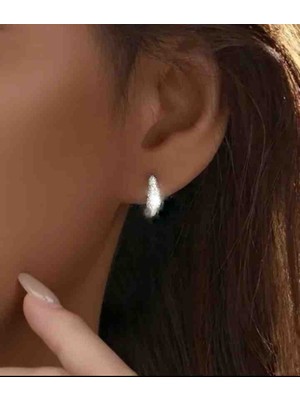 Gümüş Beyaz Boncuklu Midi Küpe