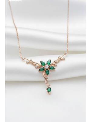 Çekirdek Jewelry 925 Ayar Gümüş Zümrüt Taşlı Sarmaşık Kolye