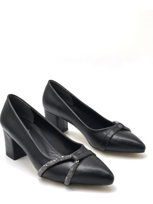 Kindep Taş Biye Detaylı Topuklu Kadın Ayakkabı Siyah