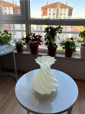 Şık Modern Dekoratif Vazo, Evinize Zarif Dokunuş Katacak Tasarım