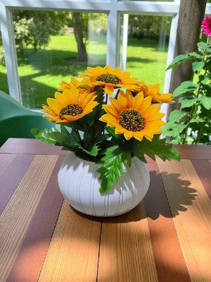 Yapay Ay Çiçeği Saksıda, Şık ve Dayanıklı Dekorasyon Parçası