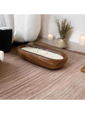 Dekoratif Ahşap Kayık Tabakta Kokulu Soya Mum – 3 Fitilli, Doğal ve Şık Tasarım