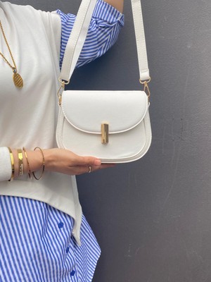 Asel Çanta, 3 Bölmeli, Kilit Detaylı, Beyaz Bayan Çapraz Çantası