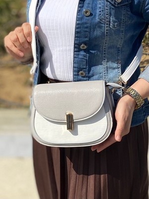 Asel Çanta, 3 Bölmeli, Kilit Detaylı,  beyaz açık gri Bayan Çapraz Çantası