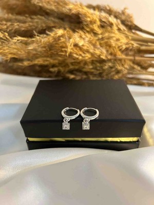 Generic 925 Ayar Gümüş Silver Renkli Zirkon Taşlı Kadın Küpe -  Kare Baget Model