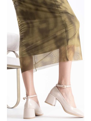 Roof Atelier Sansa Bej Rugan Bilekten Kemerli Küt Burun Kısa Topuklu Ayakkabı