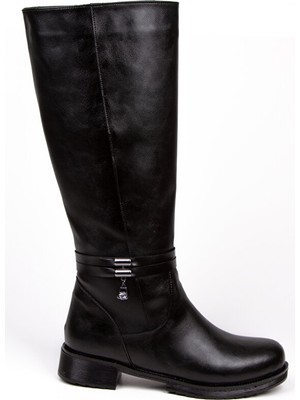 LUQSE Siyah Kadın Uzun Deri Çizme – Düz Topuklu Fermuarlı Tam Kalıp