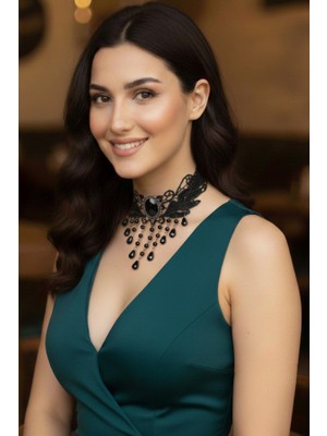 Retro Siyah Taşlı Dantel Kolye - Antik Bronz Detaylı ve Çok Sıralı Zincir Sallantılı Choker