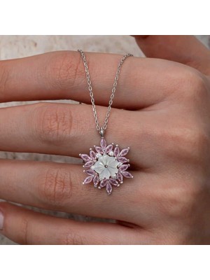 cleovibe Gümüş Pembe Lotus Desenli Çiçek Kadın Kolye
