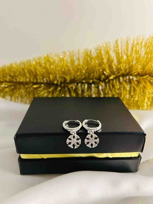 Generic 925 Ayar Gümüş Silver Renkli Zirkon Taşlı Kadın Küpe -  Kar Tanesi Model