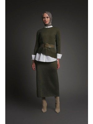 Armine Trend Asimetrik Kesim Çizgi Detaylı Etekli Triko Ikili Takım Haki 25YTD6119