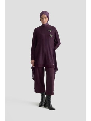 Armine Trend Kendinden Çizgili Broş Detaylı Asimetrik Kesim Pantolonlu Ikili Takım Mürdüm 25KT669