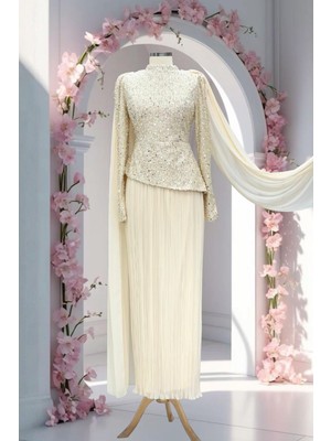 Amine Hüma Masal Abiye Elbise Ekru