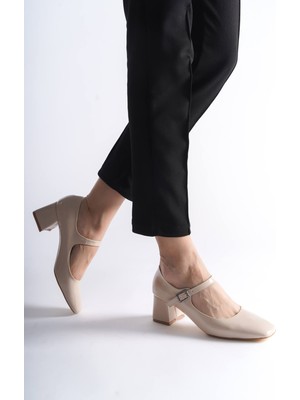 Roof Atelier Rosalie Bej Rugan Bilekten Kemerli Sivri Burun Topuklu Ayakkabı