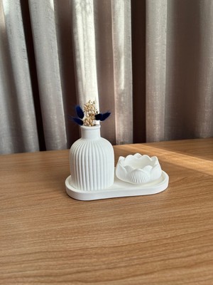 Şık 3’lü Dekoratif Set: Oval Tabak, Vazo ve Lotus Mumluk