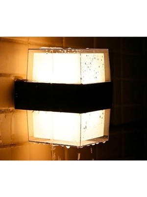 MarkEntegra Prizma LED Aplik 12 Watt Gün Işığı 3200K Iç Mekan ve Dış Mekan Bora LED Aplik IP54 [enerji Sınıfı A]