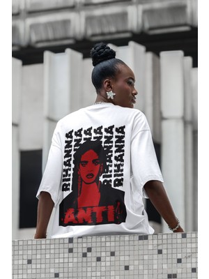 Sevbano Tasarım Rihanna Sırt Baskılı Unisex Oversize Şarkıcı Tişört