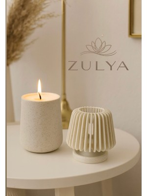 Modern Dekoratif Tealight Mumluk – Sıcak Işık Yayan Şık Tasarım | 7 × 7,5 cm