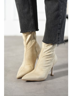 Dabab Shoes Kadın Marya Bej Süet Streç Cilt Yandan Fermuar Sivri Burun Ince Topuklu Bot