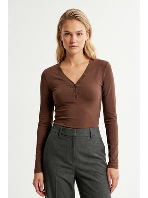 Rays 8299A V Yaka Düğmeli Badi Kahve