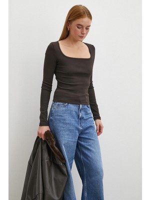 Uzun Kol Kare Yaka Bluz Kahve