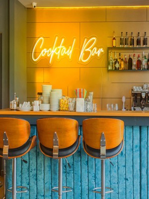 Kokteyl Bar Neon Tabela 60 x 30