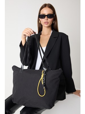 Tonny Black Kadın Siyah Fermuarlı Kumaş Saplı Omuz Çantası