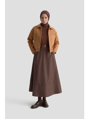 Armine Trend Boydan Fermuarlı Cep Detaylı Kısa Ceket Camel 25KT517