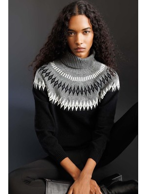 Desen Triko Kadın Tam Balıkçı Yaka Robası Baklavalı Yün Kazak 25219 Siyah