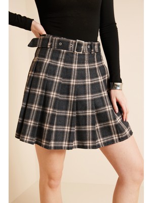 Nisan Triko Ekose Desenli Pileli Kısa Etek