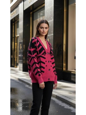 Miss Poem Düğmeli Oversize Kadın Desenli Fuşya Triko Hırka