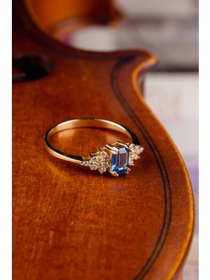 Oroline Kuyumculuk 8 Ayar Mavi Baget Taşlı Kadın Altın Yüzük