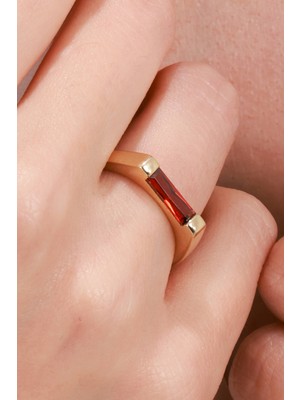 Oroline Kuyumculuk 8 Ayar Kırmızı Baget Taşlı Minimal Kadın Altın Yüzük