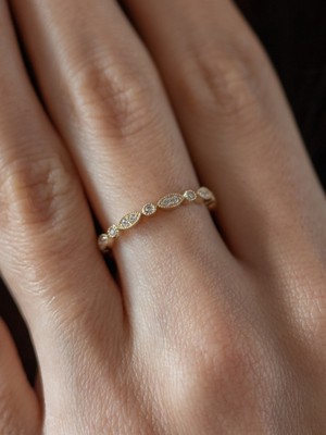 Oroline Kuyumculuk 14 Ayar Sıra Taşlı Altın Kadın Eklem Yüzük