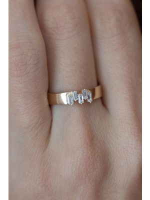 Oroline Kuyumculuk 8 Ayar Baget Taşlı Zigzag Desenli Kadın Altın Yüzük