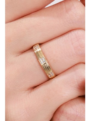 Oroline Kuyumculuk 14 Ayar Taşlı Trend Kadın Altın Yüzük