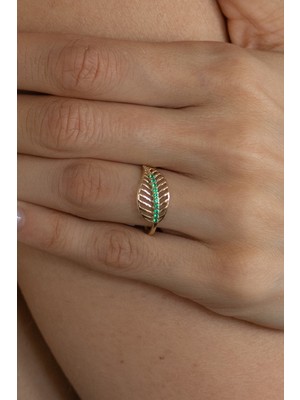 Oroline Kuyumculuk 8 Ayar Yaprak Desenli Yeşil Taşlı Altın Kadın Yüzük