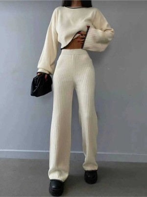 Newco Önü Nakış Detaylı Triko Pantolon Takım