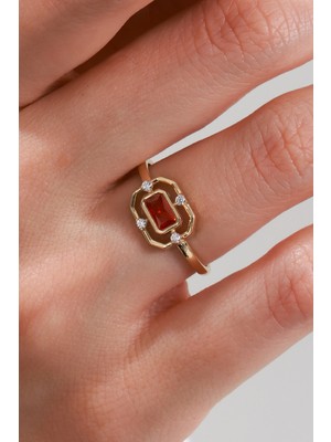 Oroline Kuyumculuk 8 Ayar Trend Kırmızı Taşlı Kadın Altın Yüzük