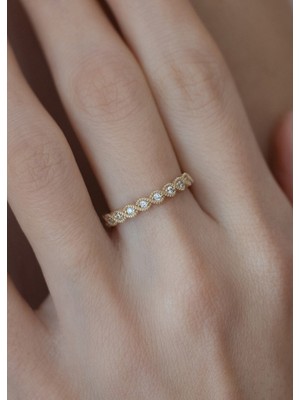 Oroline Kuyumculuk 14 Ayar Sıra Taşlı Burgu Desenli Kadın Altın Yüzük