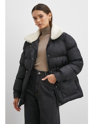 Kürk Yakalı Şişme Mont Siyah