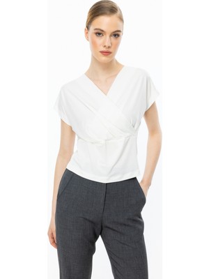 On Minimalist V Yaka Crop Bluz - Kısa Kol - Günlük