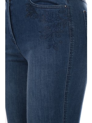 Seleste Minimalist Nakışlı Yüksek Bel Dar Paça Kadın Jean Pantolon