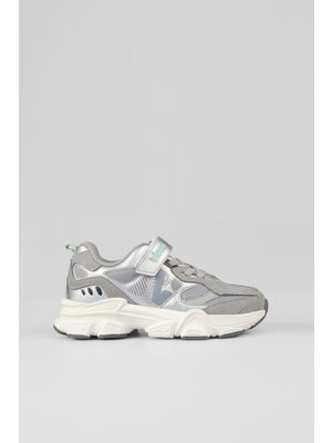 Gri Renkli Vicco Wild Basic Unisex Çocuk Spor Ayakkabı Kısa Topuk ve Konforlu Taban Yapısı