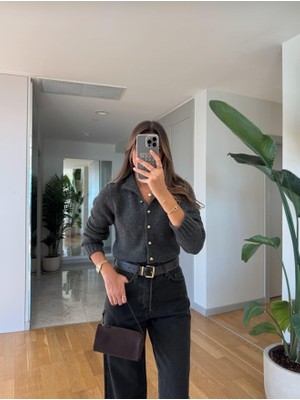 Qu Style Boğazlı Duğmeli Hırka