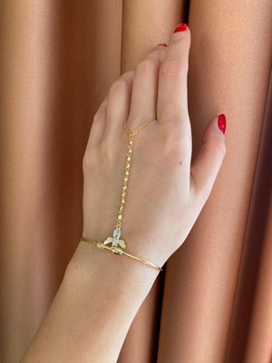 Nunu Takı Taşlı Arı Charmlı Kelepçe Şahmeran