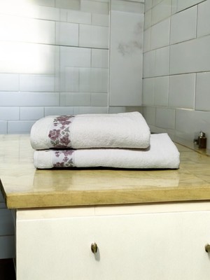 Nurpak Gülizar %100 Pamuklu Banyo Havlu Takımı 50X90 ve 90X150 Havlu