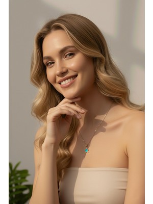 Studio Fashion 1988 Kadın Premium Kuyumcu Işçilik Rodyum Kaplama Yıldız Trend Modern Tasarım Kolye
