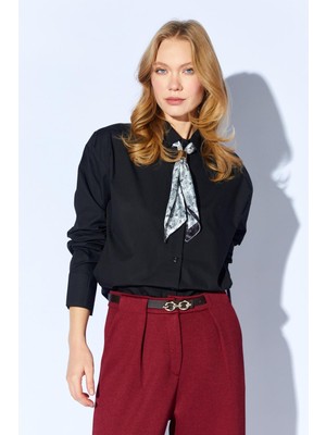 Tena Kadın Siyah Kurdele Aksesuar Detaylı Poplin Gömlek