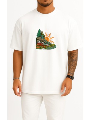 Bahriyeli Collection Oversize Hiking Beni Mutlu Ediyor - Dağcılık Göğüs Baskılı Unisex T-Shirt